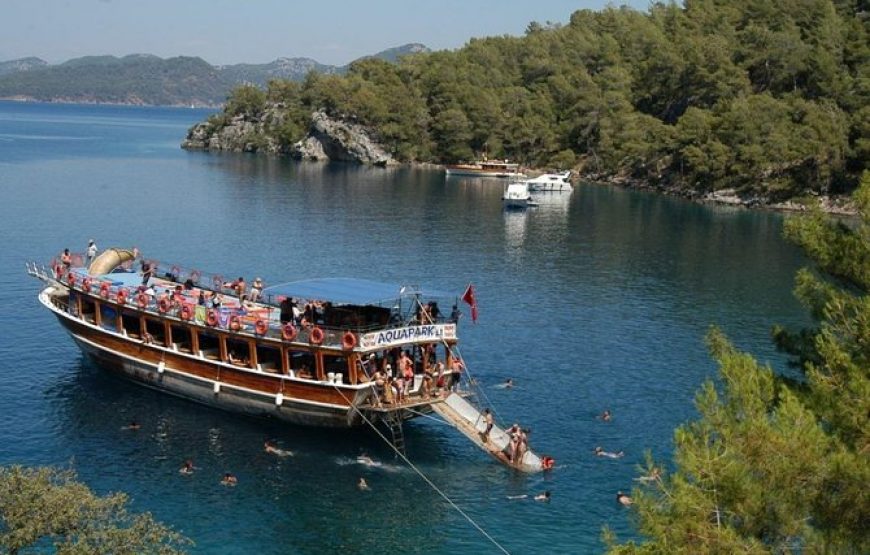 FERRY TO RHODES ISLAND